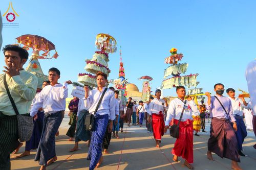 ภาพ No.178200:พิธีทอดผ้าป่าไทย-เมียนมา ครั้งที่ 7 วันอาทิตย์ที่ 1 ธันวาคม พ.ศ.2567 ณ สภาธรรมกายสากล  พระมหาธรรมกายเจดีย์ วัดพระธรรมกาย จ.ปทุมธานี