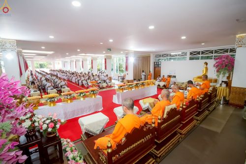 ภาพ No.260292:วันที่ 18 ตุลาคม พ.ศ. 2568 พิธีทอดกฐินสามัคคีทั่วไทย 30,000 วัด โดยคณะศิษยานุศิษย์ บูชาธรรม 81 ปี หลวงพ่อธัมมชโย ณ วัดกิ่วลม ต.บ่อหลวง อ.ฮอด จ.เชียงใหม่