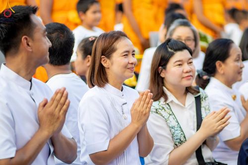 ภาพ No.132904:พิธีตัดปอยผม โครงการหน่อแก้วเปรียญธรรม รุ่นที่ 12 ณ ค่ายจองแชมป์ หมู่กฏิสามเณรเปรียญธรรม วัดพระธรรมกาย วันอาทิตย์ที่ 31 มีนาคม พ.ศ. 2567