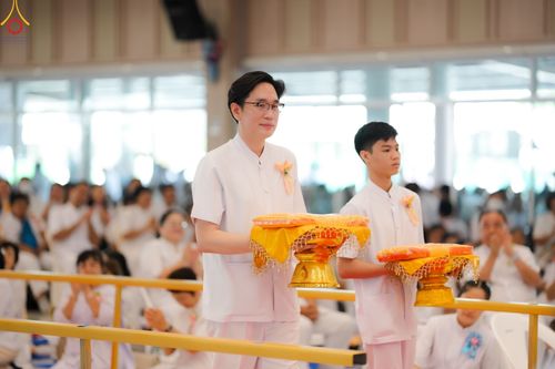 ภาพ No.128862:พิธีทอดผ้าป่าฉลองมหารัตนเจดีย์สิริปทุมสวรรค์ ณ ศูนย์ปฏิบัติธรรมภาคใต้ อ.บางกล่ำ จ.สงขลา วันที่ 10 มีนาคม พ.ศ. 2567