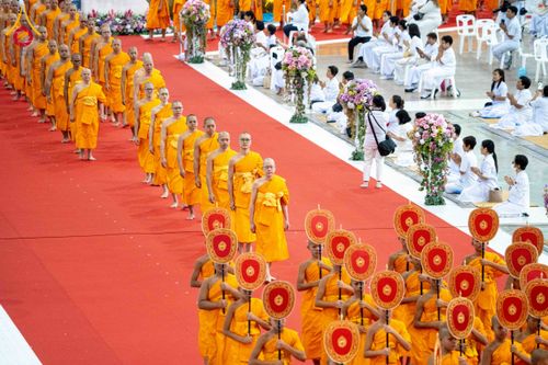 ภาพ No.237444:วันอาทิตย์ที่ 10 สิงหาคม พ.ศ.2568 พิธีมอบใบประกาศเกียรติคุณ โครงการสอบบาลี "ฉลองแชมป์" บูชาธรรม 80 ปี หลวงพ่อธัมมชโย ประจำปี 2568 และ พิธีมอบดวงแก้วสามเณรทรงบาลีไวยากรณ์ ณ สภาธรรมกายสากล วัดพระธรรมกาย ปทุมธานี