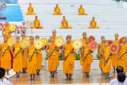 ภาพ No.88143:พิธีมุทิตาสักการะ เปรียญธรรม 9,6,3 และบาลีศึกษา 6,3  พิธีมอบดวงแก้วสามเณรทรงบาลีไวยากรณ์ วันอาทิตย์ 17 กันยายน พ.ศ. 2566 ณ สภาธรรมกายสากล วัดพระธรรมกาย