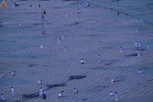 ภาพ No.241132:วันพุธที่ 27 สิงหาคม พ.ศ. 2568 พิธีจุดประทีป ในวันธรรมชัย ณ วัดพระธรรมกาย