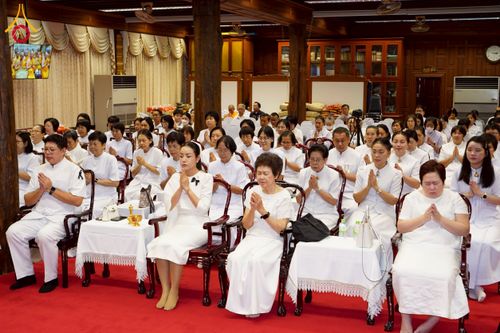 ภาพ No.270793:วันที่ 18 พฤศจิกายน พ.ศ. 2568 วัดพระธรรมกาย เป็นเจ้าภาพบำเพ็ญกุศล  คุณยายอาจารย์ ดร.ตรีธา เนียมขำ  อดีตนายกสมาคมศิษย์หลวงพ่อวัดปากน้ำ ณ ศาลาสตมานุสรณ์ (ศาลาเรือนไทย) วัดปากน้ำ  พระอารามหลวง เขตภาษีเจริญ กรุงเทพมหานคร