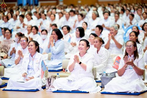 ภาพ No.239900:วันที่ ๒๒ - ๒๔ สิงหาคม พ.ศ. ๒๕๖๘ สัมมนารวมใจผู้นำบุญ บูชาธรรม ๘๑ ปี หลวงพ่อธัมมชโย กฐินสามัคคีทั่วไทย ๓๐,๐๐๐ วัด โครงการอุปสมบทบูชาธรรมมหาปูชนียาจารย์ ๓,๐๐๐ รูป รุ่นที่ ๑