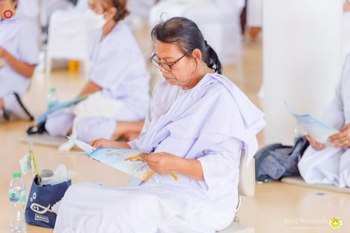 ภาพ No.248444:วันที่ 26-28 กันยายน พ.ศ. 2568 โครงการอบรมอุบาสกแก้ว อุบาสิกาแก้ว รุ่นที่ 3 ผู้แทนทอดกฐินสามัคคีทั่วไทย 30,000 วัด บูชาธรรม 81 ปี หลวงพ่อธัมมชโย ณ ศูนย์ปฏิบัติธรรมสวนผึ้ง จ.ราชบุรี