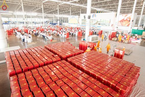 ภาพ No.212029:วันจันทร์ที่ 17 มีนาคม พ.ศ. 2568 บุญบรรจุกล่องไทยธรรม เพื่อถวายแด่พระสังฆาธิการ 40,000 กว่าวัดทั่วไทย ในวันคุ้มครองโลก 22 เมษายน พ.ศ. 2568 ณ บ้านแก้วเรือนทองคุณยายฯ วัดพระธรรมกาย