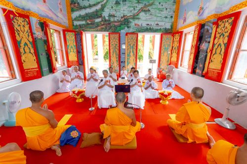 ภาพ No.231794:วันเสาร์ ที่ 5 กรกฎาคม พ.ศ. 2568 พิธีบรรพชา อุปสมบท โครงการอุปสมบท บูชาธรรมมหาปูชนียาจารย์ รุ่นเข้าพรรษา ณ วัดเกาะแก้วประชานุรักษ์ อ.วังทอง  จ.พิษณุโลก