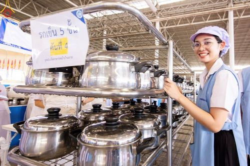 ภาพ No.60218:คณะสงฆ์ 10,000 กว่าวัดฉันภัตตาหารเพล ในวันคุ้มครองโลก วันจันทร์ที่ 22 เมษายน พ.ศ. 2567 ณ สภาธรรมกายสากล วัดพระธรรมกาย