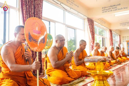 ภาพ No.171710:พิธีทอดกฐิน ณ วัดมหาโพธิ์ จ.ลพบุรี ในโครงการกฐินสามัคคีทั่วไทย 30,000 วัด บูชาธรรม 80 ปี หลวงพ่อธัมมชโย โดยคณะศิษยานุศิษย์วัดพระธรรมกาย วันที่ 27 ตุลาคม พ.ศ. 2567