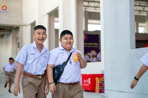 ภาพ No.103789:วันรวมพลังเด็กดี V-Star ผู้นำฟื้นฟูศีลธรรมโลก "รักษ์บวร รักษ์ศีล ๕ จังหวัดปทุมธานี" ปีที่ 5 ปีการศึกษา 2566 ณ วัดสายสุวพรรณ จ.ปทุมธานี วันศุกร์ที่ 22 ธันวาคม พ.ศ. 2566