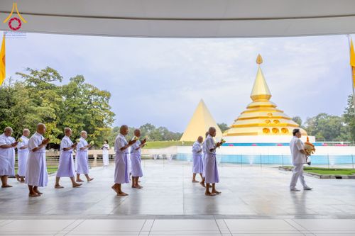 ภาพ No.244539:วันเสาร์ที่ 6 กันยายน พ.ศ. 2568 พิธีเวียนประทักษิณ และวันทาสีมาของนาคธรรมทายาท โครงการอุปสมบทหมู่บูชาธรรมครบรอบ 108 ปี วันครูผู้ค้นพบวิชชาธรรมกาย ณ โบสถ์พระไตรปิฎก วัดพระธรรมกาย