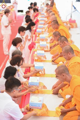 ภาพ No.137066:พิธีทอดผ้าป่าโครงสร้างเหล็กค้ำฟ้ามหามงคล อาคาร 80 ปี หลวงพ่อธัมมชโย ณ ศูนย์ปฏิบัติธรรมวิหารแดง ต.เจริญธรรม อ.วิหารแดง จ.สระบุรี วันที่ 19 พฤษภาคม พ.ศ. 2567