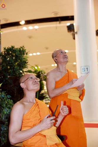 ภาพ No.238279:วันอาทิตย์ที่ 3 สิงหาคม พ.ศ. 2568 ภาพเจ้าหน้าที่ทุกสถานะ ปฏิบัติหน้าที่ ในงานวันสมาธิโลก วัดพระธรรมกาย