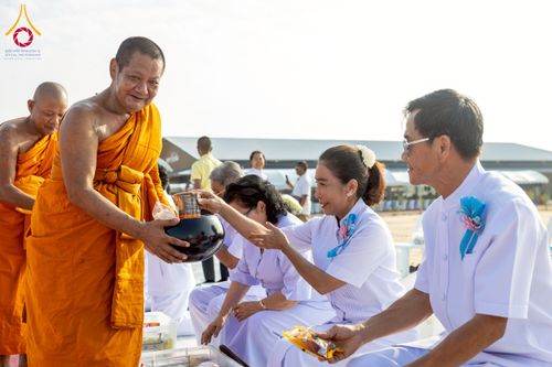 ภาพ No.230159:วันเสาร์ที่ 28 มิถุนายน พ.ศ. 2568 พิธีถวายสังฆทาน 323 วัด 4 จังหวัดชายแดนใต้ ปีที่ 21 ครั้งที่ 178 พิธีมอบกองทุนหนุนแรงใจช่วยครูใต้ ปีที่ 18 ครั้งที่ 142 ณ ศูนย์อบรมเยาวชนจังหวัดปัตตานี