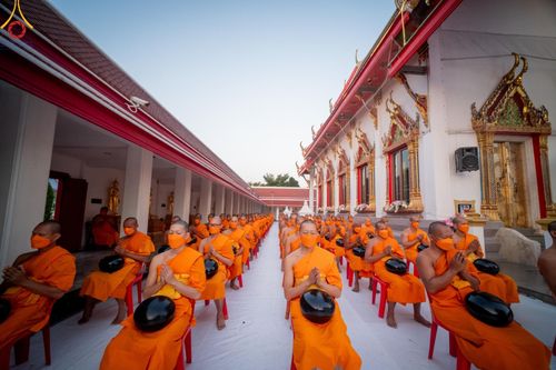ภาพ No.112705:พิธีตักบาตรพระธรรมยาตราฯ ณ วัดสองพี่น้อง จ.สุพรรณบุรี วันที่ 15 มกราคม พ.ศ. 2567