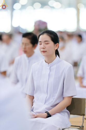 ภาพ No.159163:พิธีบูชาข้าวพระ ในวันอาทิตย์ต้นเดือน วันที่ 6 ตุลาคม พ.ศ. 2567 ณ สภาธรรมกายสากล วัดพระธรรมกาย