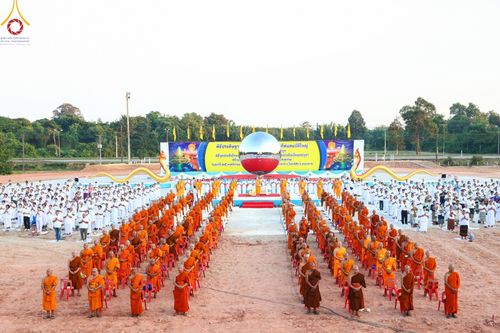 ภาพ No.174524:พิธีประดิษฐานดวงแก้วบรมเศรษฐี นาคีพ่นสมบัติใหญ่ ลานเอนกประสงค์พญานาค 4 ตระกูล วันที่ 15 พฤศจิกายน พ.ศ. 2567 ณ พุทธอุทยานนานาชาติ จ.หนองคาย