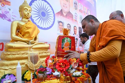 ภาพ No.263512:วันที่ 18 ตุลาคม พ.ศ. 2568 พิธีแห่กฐิน และกฐินสมทบหลวงพ่อ ธัมมชโย  ถวายแด่ วัดพุทธภูมิ เมืองโภปาล รัฐมัธยประเทศ ประเทศอินเดีย 