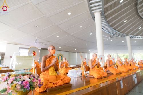 ภาพ No.100153:พิธีบุพเปตพลี  ครั้งที่ 143 วันที่ 27 พฤศจิกายน พ.ศ. 2566 วันพระ ขึ้น 15 ค่ำ เดือน 12 ณ หอฉันคุณยายอาจารย์ฯ วัดพระธรรมกาย