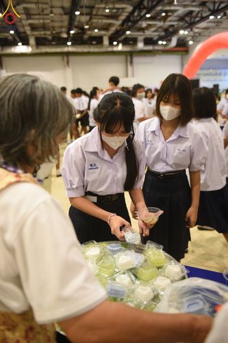 ภาพ No.102335:วันรวมพลังเด็กดี ผู้นำฟื้นฟูศีลธรรมโลก จังหวัดสระบุรี ณ ห้างทวีกิจคอมเพล็กซ์  อ.เมือง จ.สระบุรี วันพุธที่ 13 ธันวาคม พ.ศ. 2566