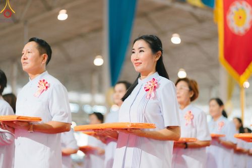 ภาพ No.177973:พิธีทอดผ้าป่าต้นสมบัติจักรพรรดิ ในวันอาทิตย์ที่ 1 ธันวาคม พ.ศ. 2567 ณ สภาธรรมกายสากล วัดพระธรรมกาย