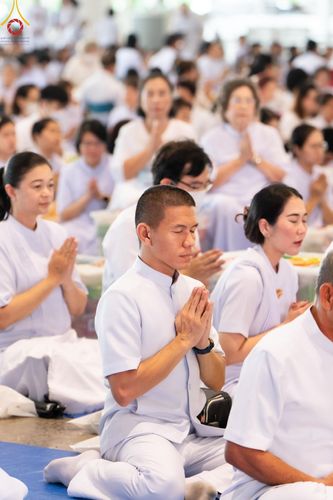 ภาพ No.136568:พิธีตักบาตร พิธีบูชาข้าวพระ ในวันอาทิตย์ต้นเดือนที่ 5 พฤษภาคม พ.ศ. 2567 ณ วัดพระธรรมกาย จ.ปทุมธานี