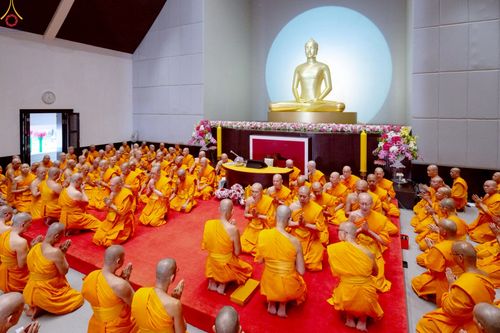 ภาพ No.250640:วันอังคารที่ 7 ตุลาคม พ.ศ. 2568 พิธีมหาปวารณาออกพรรษา ณ โบสถ์พระไตรปิฎก วัดพระธรรมกาย