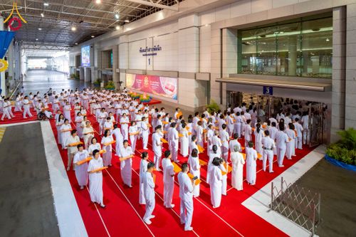 ภาพ No.215617:วันอาทิตย์ต้นเดือนที่ 6 เมษายน พ.ศ. 2568 ขบวนอัญเชิญผ้าป่าสมทบ มหาสังฆทาน 40,000 กว่าวัดทั่วประเทศ ณ สภาธรรมกายสากล วัดพระธรรมกาย