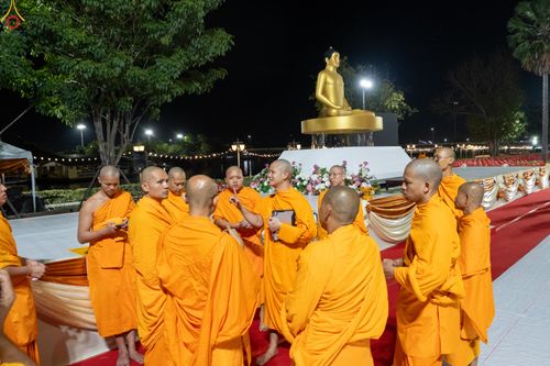 ภาพ No.282441:วันที่ 19 -20 ธันวาคม พ.ศ.2568 เบื้องหลังความสำเร็จ ของการจัดงานตักบาตร พระ 10,000 รูป Skywalk กาญจนบุรี