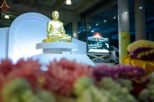 ภาพ No.154885:พิธีจุดประทีป, พิธีฉลองชัยสวดมนต์บทธัมมจักกัปปวัตนสูตร ณ มหารัตนวิหารคด วัดพระธรรมกาย วันอังคารที่ 17 กันยายน พ.ศ. 2567