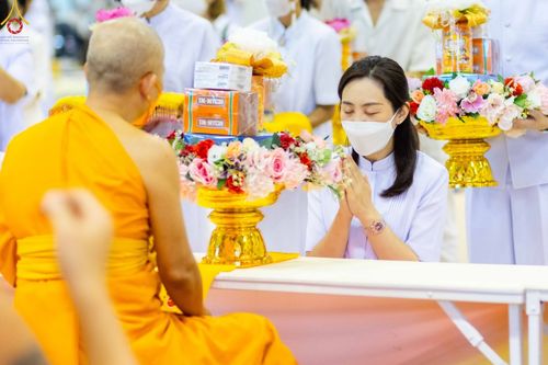 ภาพ No.85843:พิธีถวายคิลานเภสัชและอุปกรณ์การแพทย์ บูชาธรรมเนื่องในวันธรรมชัย วันที่ 19 สิงหาคม พ.ศ. 2566 ณ ห้องแก้วสารพัดนึก วัดพระธรรมกาย