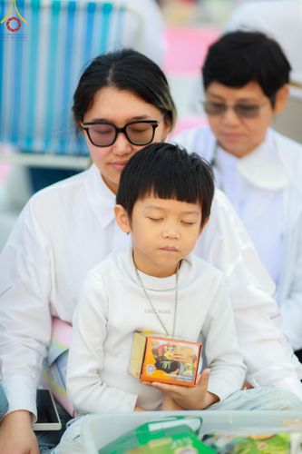 ภาพ No.118539:พิธีตักบาตรพระธรรมยาตรา ปีที่ 12 ณ อนุสรณ์สถานลำดับที่ 5 สถานที่เผยแผ่วิชชาธรรมกายครั้งแรก อนุสรณ์สถานบางปลา จ.นครปฐม วันที่ 25 มกราคม พ.ศ. 2567