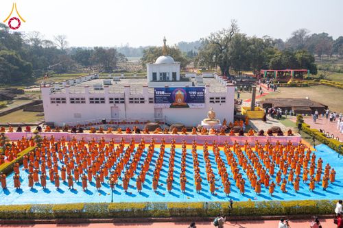 ภาพ No.130539:พิธีบรรพชาธรรมทายาท ในโครงการบรรพชา 1,250 รูป ณ แดนประสูติ สวนลุมพินี ประเทศเนปาล วันที่ 9 มีนาคม พ.ศ. 2567