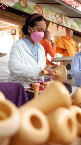 ภาพ No.205525:V.53 สารพัดV สารพัดดี ที่วัดโบสถ์บน ในโครงการธรรมยาตรา กตัญญูบูชา มหาปูชนียาจารย์ พระมงคลเทพมุนี(สด จนฺทสโร) พระผู้ปราบมาร อนุสรณ์สถาน 7 แห่ง ปีที่ 13 ระหว่างวันที่ 2-31 มกราคม พ.ศ. 2568