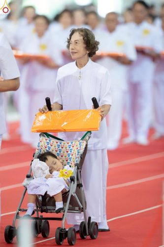 ภาพ No.240767:วันพุธที่ 27 สิงหาคม พ.ศ. 2568 พิธีทอดผ้าป่าเพื่อสร้างอาคาร  82 ปี หลวงพ่อธัมมชโย สมทบกฐินวัดพระธรรมกาย และกฐิน 30,000 วัดทั่วประเทศ ครั้งที่ 1