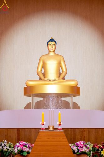 ภาพ No.217024:วันเสาร์ที่ 12 เมษายน พ.ศ. 2568 พิธีเวียนประทักษิณรอบพระมหาธรรมกายเจดีย์  พิธีวันทาเจดีย์ พิธีขอขมาและมอบผ้าไตร ในโครงการอุปสมบทหมู่ บูชาธรรมหลวงพ่อธัมมชโย, โครงการธรรมทายาท ระดับอุดมศึกษา รุ่นที่ 52 ,  โครงการบวชพระนานาชาติ AEC & WAB CEO รุ่นที่ 4 , ณ ว