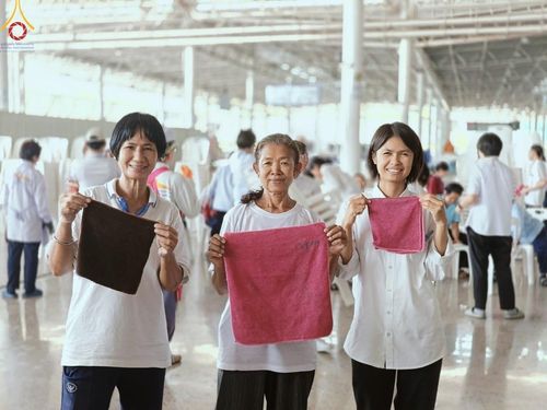 ภาพ No.61416:V.36 ทุ่มเทเพื่อพ่อ 80 ปี ภาพการเตรียมงานของหน่วยงานต่างๆ เพื่อพิธีฉลองอายุวัฒนมงคล 80 ปี หลวงพ่อธัมมชโย และรับถวายมหาสังฆทาน 10,000 กว่าวัดทั่วประเทศ ในวันคุ้มครองโลก จันทร์ที่ 22 เมษายน พ.ศ.2567