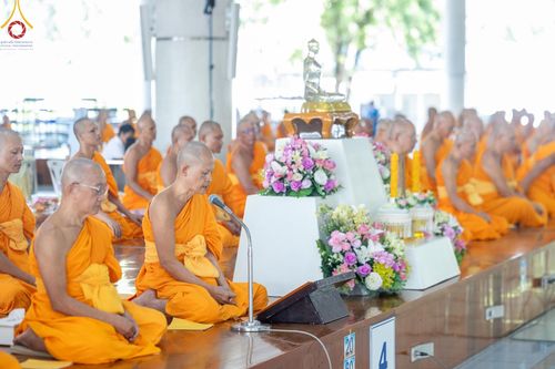 ภาพ No.177445:พิธีถวายภัตตาหารเมนูสวรรค์ และพิธีบุพเปตพลี ครั้งที่ 158 ร่วมอุทิศบุญแด่หมู่ญาติที่ล่วงลับไปแล้ว และสืบทอดอายุพระพุทธศาสนา ณ วัดพระธรรมกาย วันที่ 30 พฤศจิกายน พ.ศ.2567 (วันพระ แรม 15 ค่ำ เดือน 12)