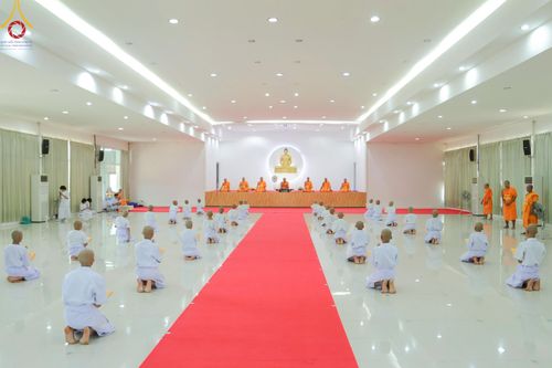 ภาพ No.216260:วันเสาร์ที่ 5 เมษายน พ.ศ. 2568 พิธีตัดปอยผม พิธีขอขมาผู้ปกครอง พิธีขอขมามอบผ้าไตร พิธีบรรพชา พิธีถวายบาตรสามเณร ณ ศูนย์ปฏิบัติธรรมและศูนย์อบรมเยาวชนเพชรบุรี ต.ท่าแลง อ.ท่ายาง จ.เพชรบุรี