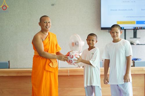 ภาพ No.61895:โครงการบรรพชาสามเณร เพื่อฟื้นฟูพระพุทธศาสนาทั่วไทย ณ ศูนย์อบรมที่พักสงฆ์บ้านร่มเย็น จ.นราธิวาส วันที่ 1 เมษายน พ.ศ. 2567