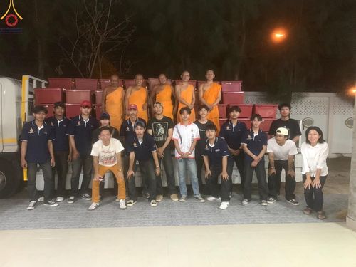 ภาพ No.126844:V.30 เต็มที่ เพื่อโคราช การเตรียมงาน ปฏิบัติงาน และเก็บงาน ของเจ้าหน้าที่หน่วยงานต่างๆ ทุกภาคส่วน เพื่อพิธีทำบุญเมืองนครราชสีมา ฉลอง 556 ปี ตักบาตรพระ 10,000 รูป ในวันเสาร์ที่ 2 มีนาคม พ.ศ.2567 ณ อนุสาวรีย์ท้าวสุรนารี จ.นครราชสีมา จัดโดย คณะสงฆ์จังหวัดนค