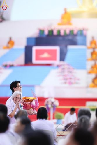 ภาพ No.150169:พิธีทอดผ้าป่าสมทบกฐินวัดพระธรรมกาย และสมทบกฐิน 30,000 วัดทั่วไทย ครั้งที่ 1 เนื่องในวันธรรมชัย 27 สิงหาคม พ.ศ.2567 ณ สภาธรรมกายสากล วัดพระธรรมกาย