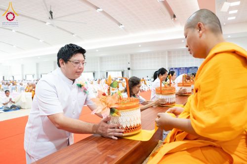 ภาพ No.149502:พิธีทักษิณานุปทานแด่บรรพชนตระกูลผ่องสวัสดิ์ และหมู่ญาติที่ล่วงลับไปแล้ว ประจำปี ครั้งที่ 19 วันพฤหัสบดีที่ 22 สิงหาคม พ.ศ. 2567 ณ พระมหาเจดีย์ทัตตชีโว ศูนย์อบรมเยาวชนกาญจนบุรี