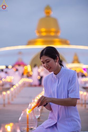 ภาพ No.118257:พิธีจุดประทีปถวายเป็นพุทธบูชา และบูชาธรรมมหาปูชนียาจารย์ พระมงคลเทพมุนี(สด จนฺทสโร) วันที่ 24 มกราคม พ.ศ. 2567 ณ อนุสรณ์สถานบางปลา อ.บางเลน จ.นครปฐม