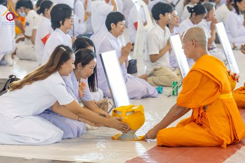 ภาพ No.277801:วันเสาร์ที่ 6 ธันวาคม พ.ศ. 2568 พิธีบรรพชาอุปสมบทและพิธีถวายบาตร โครงการอุปสมบทบูชาธรรมมหาปูชนียาจารย์ ประจำปี พ.ศ.2568 โครงการบวชพระนานาชาติ AEC และ WAB รุ่น CEO (นักบริหาร) รุ่นที่ 5 ณ มหาธรรมกายเจดีย์ วัดพระธรรมกาย