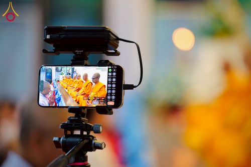 ภาพ No.221448:วันอาทิตย์ที่ 27 เมษายน พ.ศ. 2568 พิธีเจริญพระพุทธมนต์สมโภชดวงแก้วธรรมชัย เนื่องในโอกาสบูชาธรรม 81 ปีหลวงพ่อธัมมชโย อัญเชิญประดิษฐานเนื่องในโอกาสสถาปนาวัดพระธรรมกายไอซ์แลนด์ ณ อาคารปลูกศรัทธา 1 วัดพระธรรมกาย อำเภอคลองหลวง จังหวัดปทุมธานี