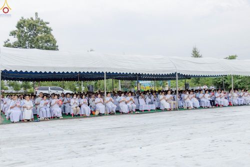 ภาพ No.246927:วันอาทิตย์ที่ 14 กันยายน พ.ศ. 2568 พิธีทอดผ้าป่า ซื้อดิน ปรับพื้นที่ลานธรรม  และพิธีกลั่นแผ่นดิน โปรยทราย สถาปนาองค์พระเจดีย์ เพื่อสร้างสันติภาพโลก  ณ ศูนย์ปฏิบัติธรรมสระบุรี อ.พระพุทธบาท จ.สระบุรี