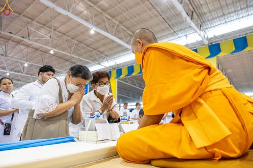 ภาพ No.88212:พิธีมุทิตาสักการะ เปรียญธรรม 9,6,3 และบาลีศึกษา 6,3  พิธีมอบดวงแก้วสามเณรทรงบาลีไวยากรณ์ วันอาทิตย์ 17 กันยายน พ.ศ. 2566 ณ สภาธรรมกายสากล วัดพระธรรมกาย