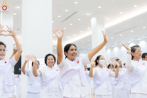 ภาพ No.157427:โครงการ อุบาสกแก้ว อุบาสิกาแก้ว รุ่นที่ 3 ตัวแทนทอดกฐินสามัคคีทั่วไทย 30,000 วัด บูชาธรรม 80 ปี หลวงพ่อธัมมชโย ระหว่างวันที่ 19-22 กันยายน พ.ศ. 2567 โซนกรุงเทพฯ-สมุทรปราการ ณ อาคาร 115 ปี คุณยายอาจารย์ฯ วัดพระธรรมกาย